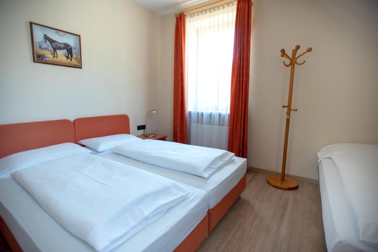 Albergo Cavallino s'Rössl Merano Esterno foto