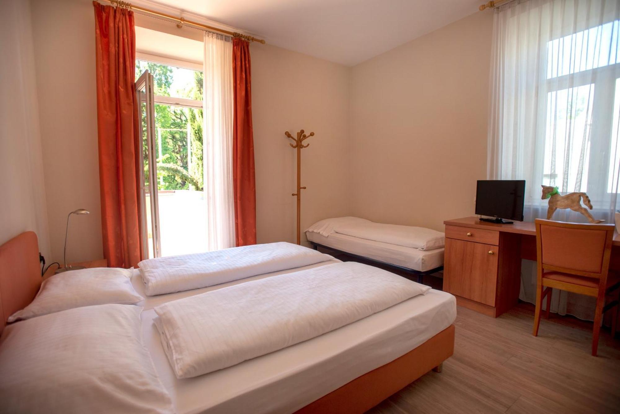 Albergo Cavallino s'Rössl Merano Esterno foto