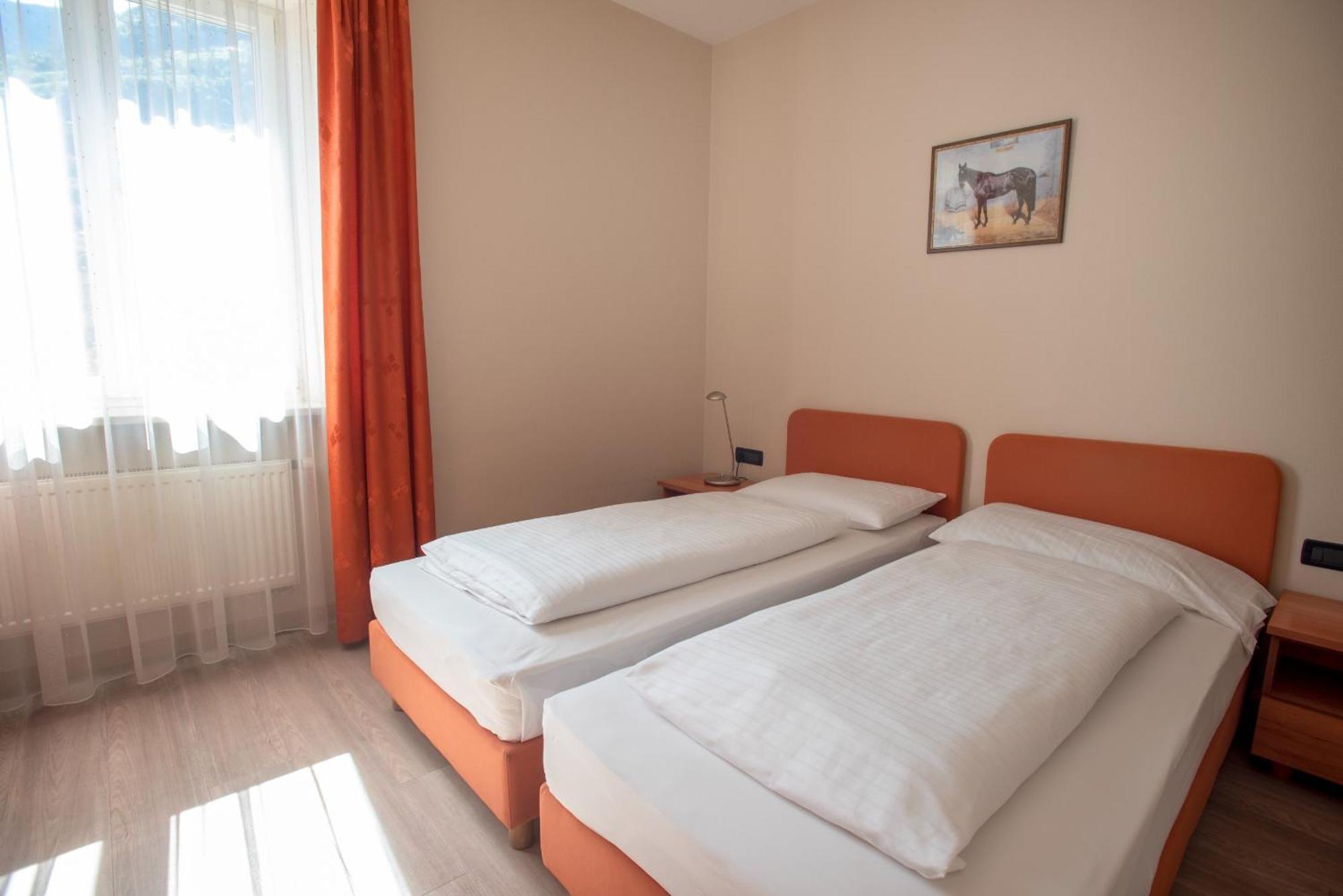 Albergo Cavallino s'Rössl Merano Esterno foto