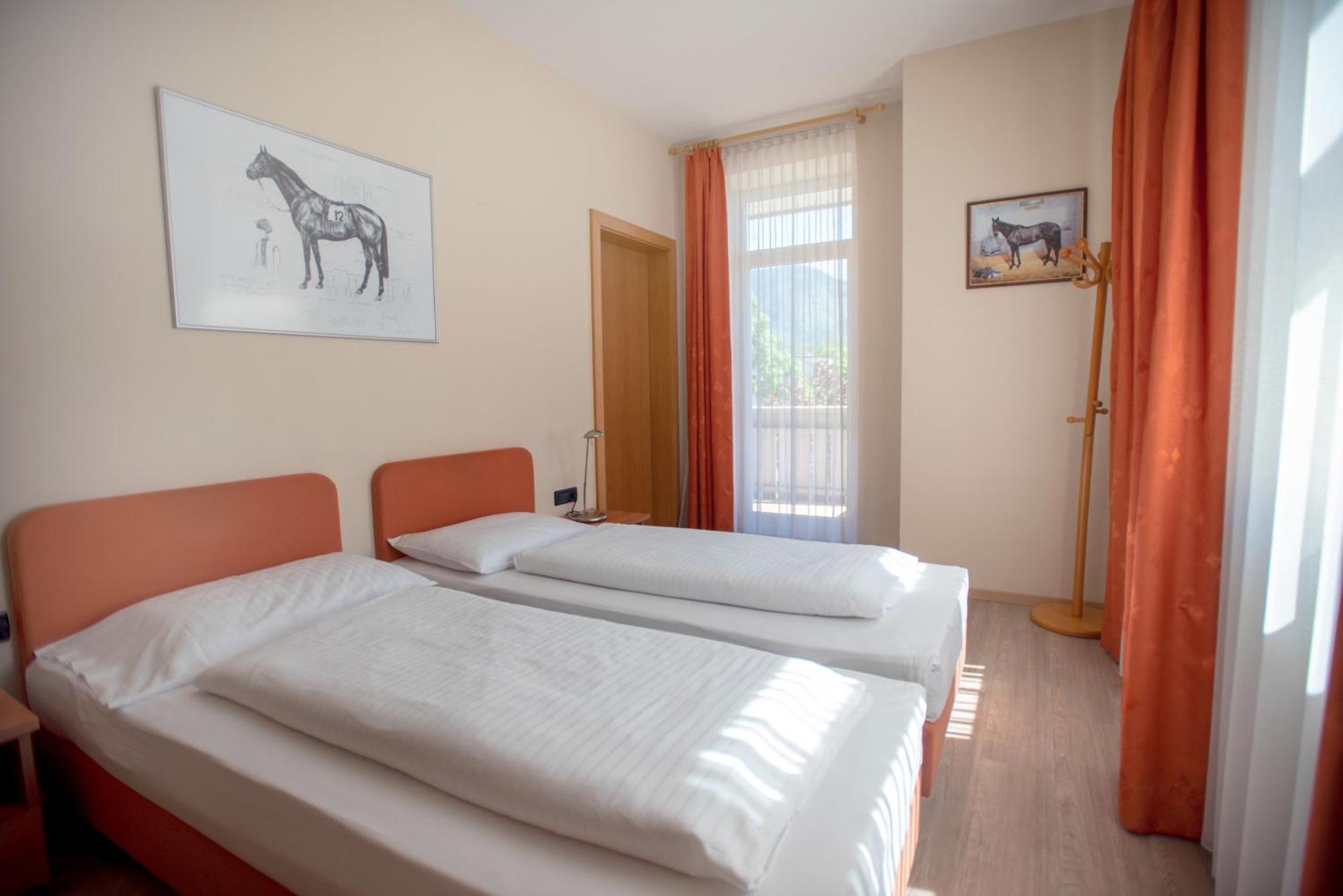 Albergo Cavallino s'Rössl Merano Esterno foto