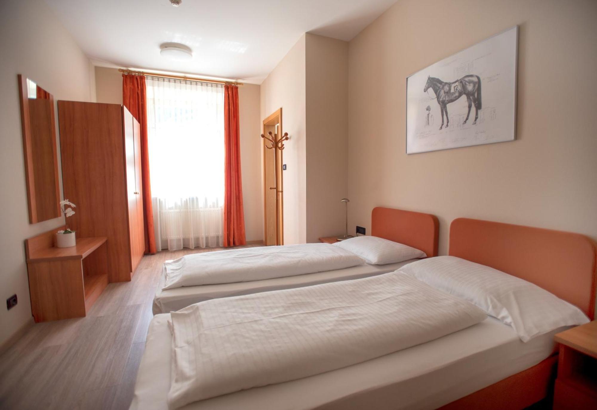 Albergo Cavallino s'Rössl Merano Esterno foto