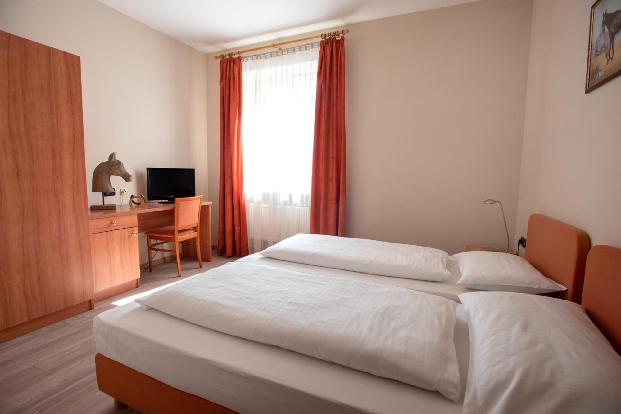 Albergo Cavallino s'Rössl Merano Esterno foto